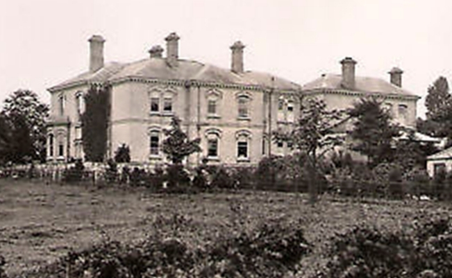 Old black and white photograph of Willerby Manor